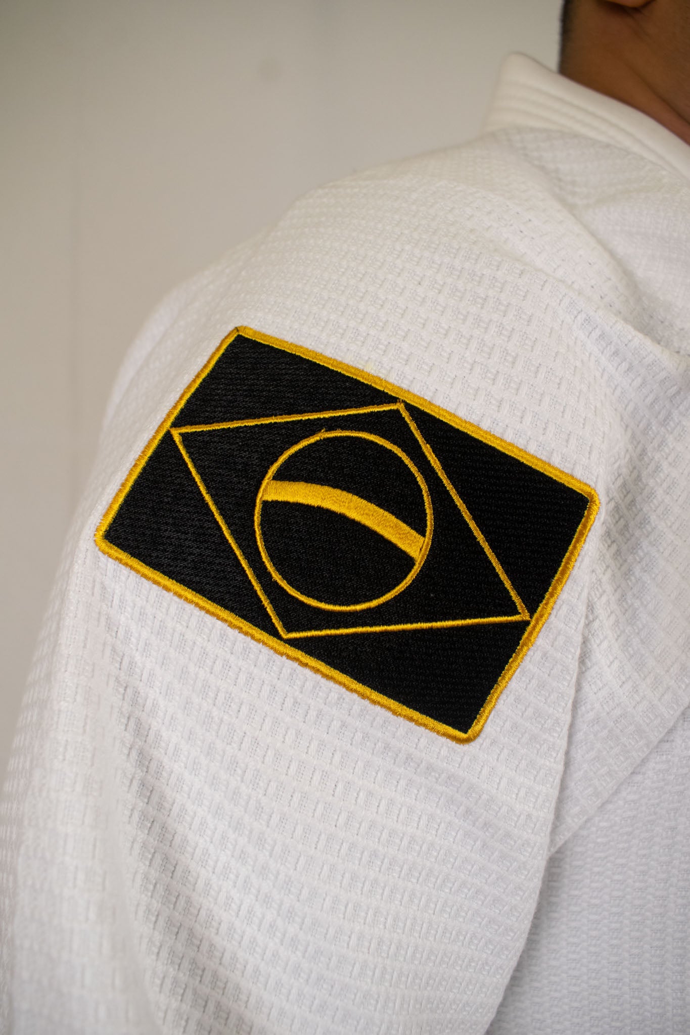 Premium White Kimono – Limited Edition