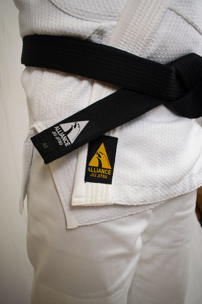 Premium White Kimono – Limited Edition