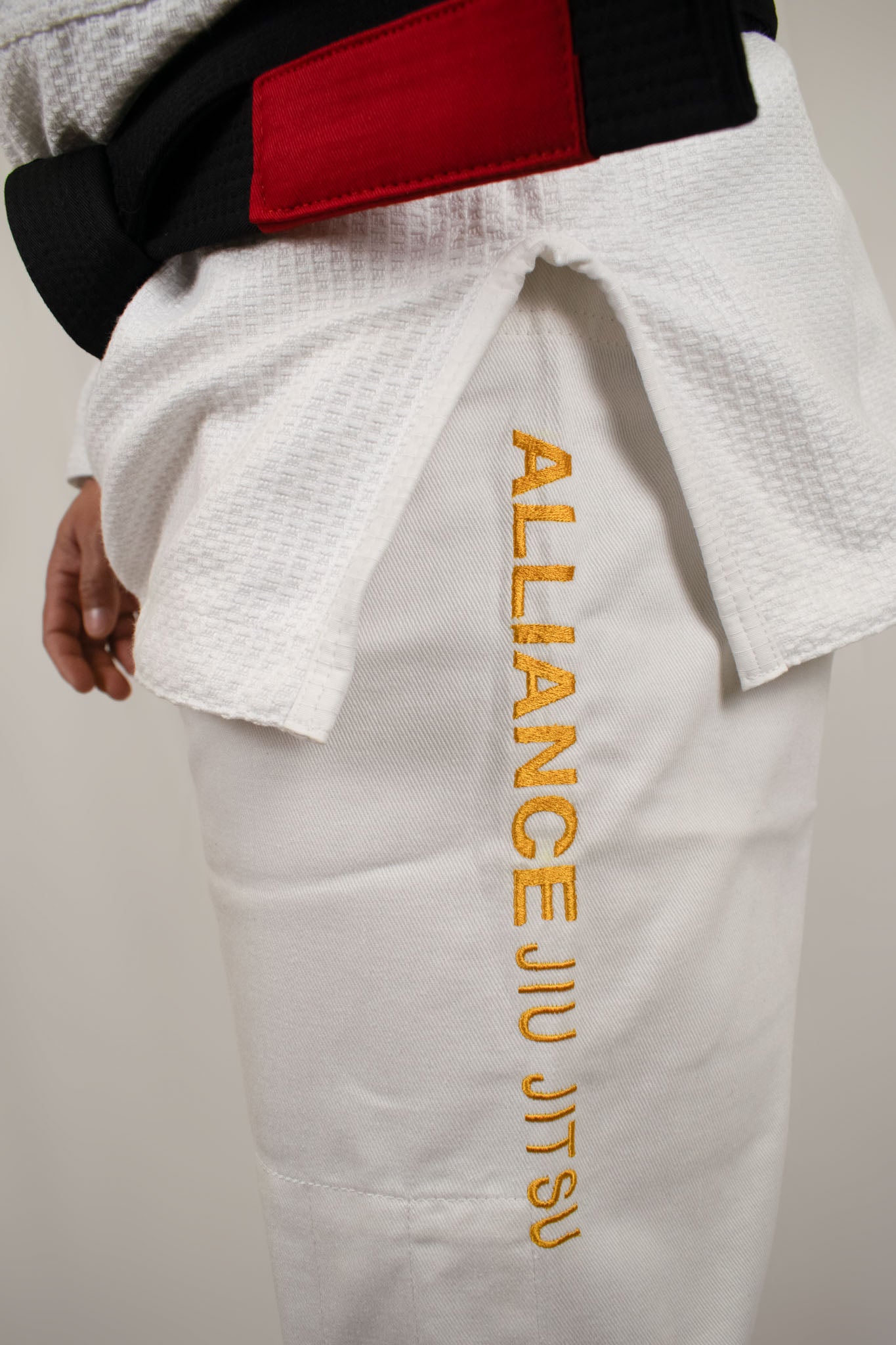 Premium White Kimono – Limited Edition